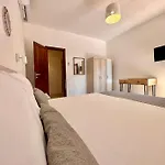 Double A Luxury Ольбія