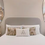 Double A Luxury Гостьовий будинок Ольбія