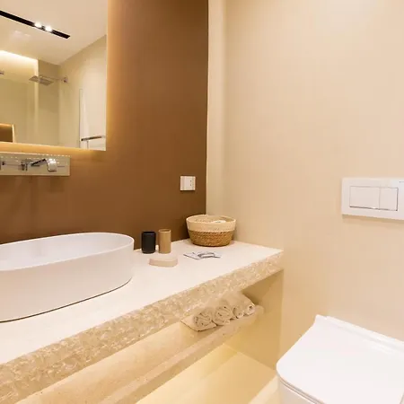 Double A Luxury 4*