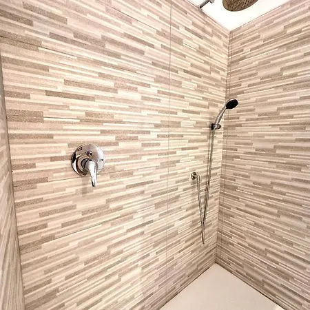 بيت ضيافة Double A Luxury أولبيا