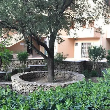 Πανσιόν Double A Luxury Όλμπια