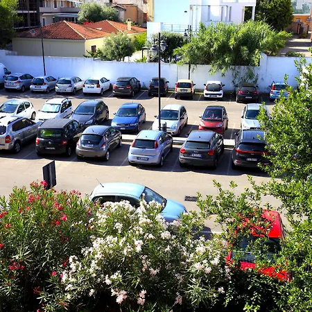 Πανσιόν Double A Luxury