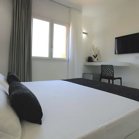 Double A Luxury 4*